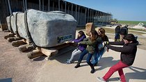 London to Stonehenge and Windsor Castle Including Entrance Tickets