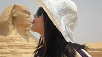 Private Day Tour to The Pyramids & Egyptian Museum & Old Cairo