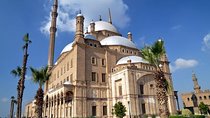 Layover Tour to Giza Pyramids, Sphinx, Coptic & Islamic Cairo 