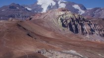 Full-Day Private Hike to the Top of El Pintor from Santiago, Chile