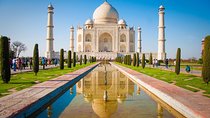 Private Sunrise Taj Mahal and Agra Day Tour from Delhi