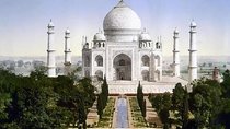 Private Transfer: Delhi to Agra via Vrindavan & Mathura