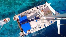 Mujeres Island Tour by Catamaran from Cancun City