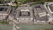 Combo: Overnight in Hakka Tulou plus 2-way transfers from Xiamen
