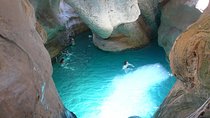 Day Trip: Wadi Shab and Bimah Sinkhole