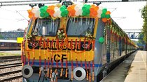 Private Full Day Taj Mahal Tour From Delhi by High Speed Gatiman Express Train