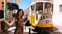 Off the Beaten Track in Lisbon: Lapa Private Tour