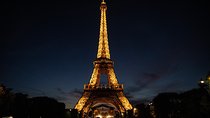 A Magical Evening in Paris With Locals: PRIVATE City Walking Tour