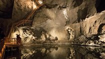 Krakow: Cruise on the Vistula River and Wieliczka Salt Mine Group Tour