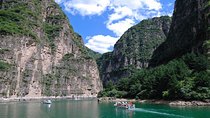 Longqing Gorge & Juyongguan Wall Private round Trip Smart Driver