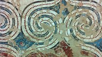 Explore Akrotiri and Oia small group tour