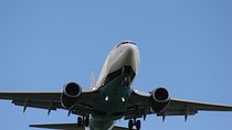 Private Arrival Transfer: Gatwick Airport to Central London