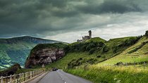 Northern Highlights Full-Day Guided Tour in Northern Ireland