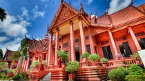 4 Hours Private Phnom Penh National Museum and Royal Palace Tour