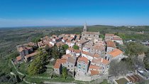 Half day trip to Grožnjan and Oprtalj with local delicacies tasting