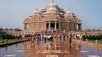 Private Spiritual Tour: Akshardham Temple, Lotus Temple & ISKCON in South Delhi 