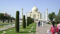 Enjoy Taj Mahal Tour in A Single Day by Car