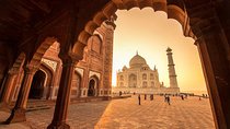 Sunrise Taj Mahal Tour From Delhi by Car