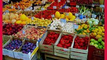 Cesarine: Market Tour & Dining at a Local's Home in Bari