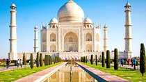 Delhi to Agra Taj Mahal Private Day Trip by Superfast Train 