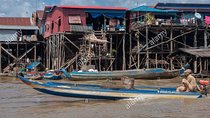 Kampong Phluk Floating Village Tour by Boat 