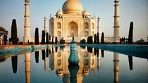 Private Day Trip to Taj Mahal by Car from Delhi