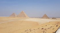 Cairo tour to the pyramids and the Egyptian museum