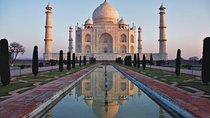 Taj Mahal private tour from Delhi with lunch & entrance fee
