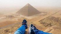 Tour to the Pyramids, Egyptian Museum and Local Bazaar from Cairo