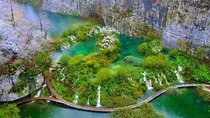 Plitvice Lakes Small Group Tour Ecco from Split or Trogir 