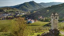 3-Hour Private Hiking Tour to historic places around Spitz in Wachau Valley