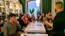 Born to Eat: Gourmet Tapas & Wine Small Group Tour in Old Barcelona