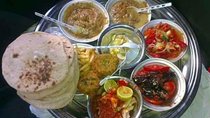 Authentic Breakfast with locals and tour to Giza pyramids and sphinx
