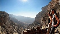 Nizwa and Jabl Shams private and custom tour