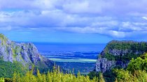 Sky to Sea Tour: Hiking in Tamarind Falls & 4 Northern Beaches