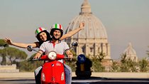 Vespa Panoramic Tour in Rome with a professional driver