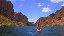 Kayaking Day Trip on the Colorado River from Las Vegas