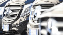 Private transfer from Naples to Positano with tour stop in Pompeii (2 hours)