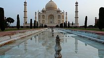 1-Day Trip to The Taj Mahal and Agra from Delhi
