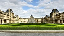 Discover the secrets of the Louvre