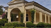 New Premium Concha y Toro Tour Includes winetasting & Transport