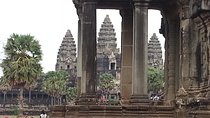 Private Two Day Trip: Angkor Temples with Floating Village
