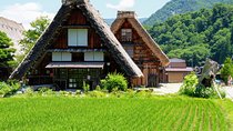 Private Tour of Shirakawago from Kanazawa (Half Day)