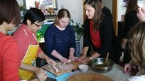 Beijing Family Visiting and Dumpling Making Tour