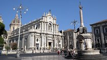 Catania Private Walking Tour with "Arancino and Cannolo" Tasting