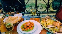 Triana Gourmet Tapas Tour in Seville