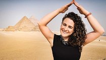Private Guided Day Tour to the Giza Pyramids Alabaster Mosque and Khan El khaili Bazaar in Cairo