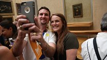 Small-Group Louvre Museum Masterpieces Tour with Reserved Access