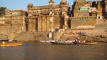 Varanasi - Early morning boat ride with temple tour 