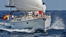Private Sailing Through The Bay of Palma